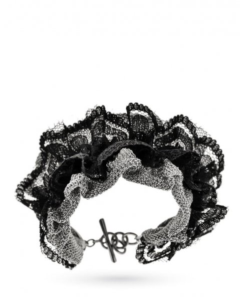 Bracciale in tessuto argentato e pizzo nero