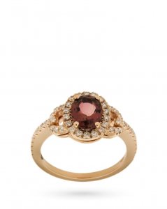18kt yellow gold ring with oval rose tourmaline and diamonds