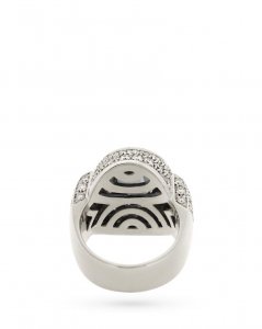 Gold ring with blue sapphire and diamonds