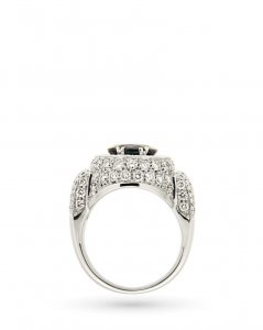 Gold ring with blue sapphire and diamonds